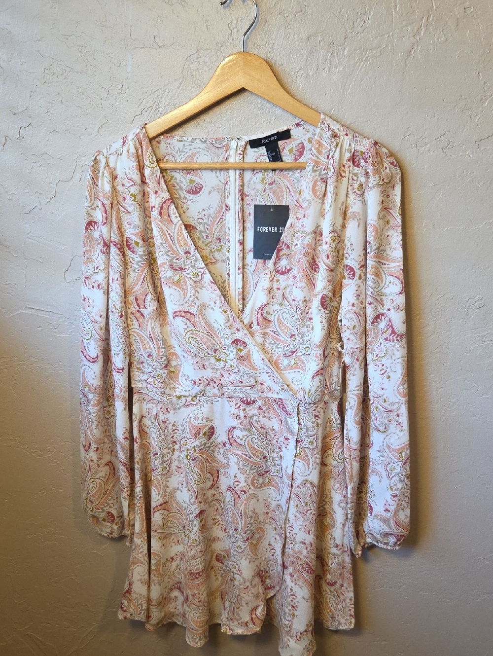 Forever 21 NWT Paisley Wrap Blouse Size Large Long Sleeve Feminine Dress